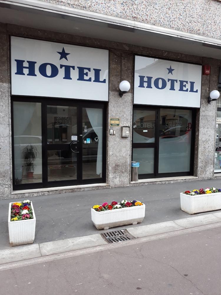 Hotel Salus Milan Luaran gambar