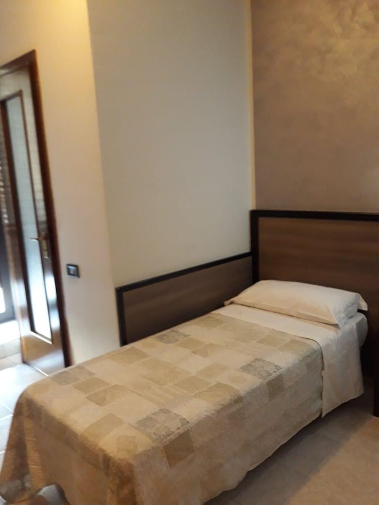Hotel Salus Milan Luaran gambar