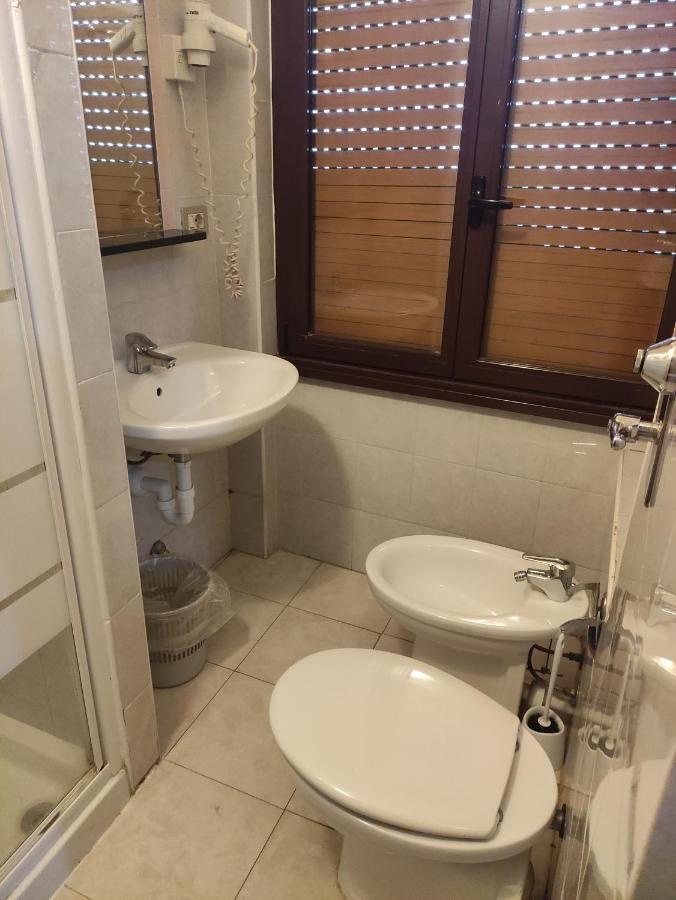 Hotel Salus Milan Luaran gambar