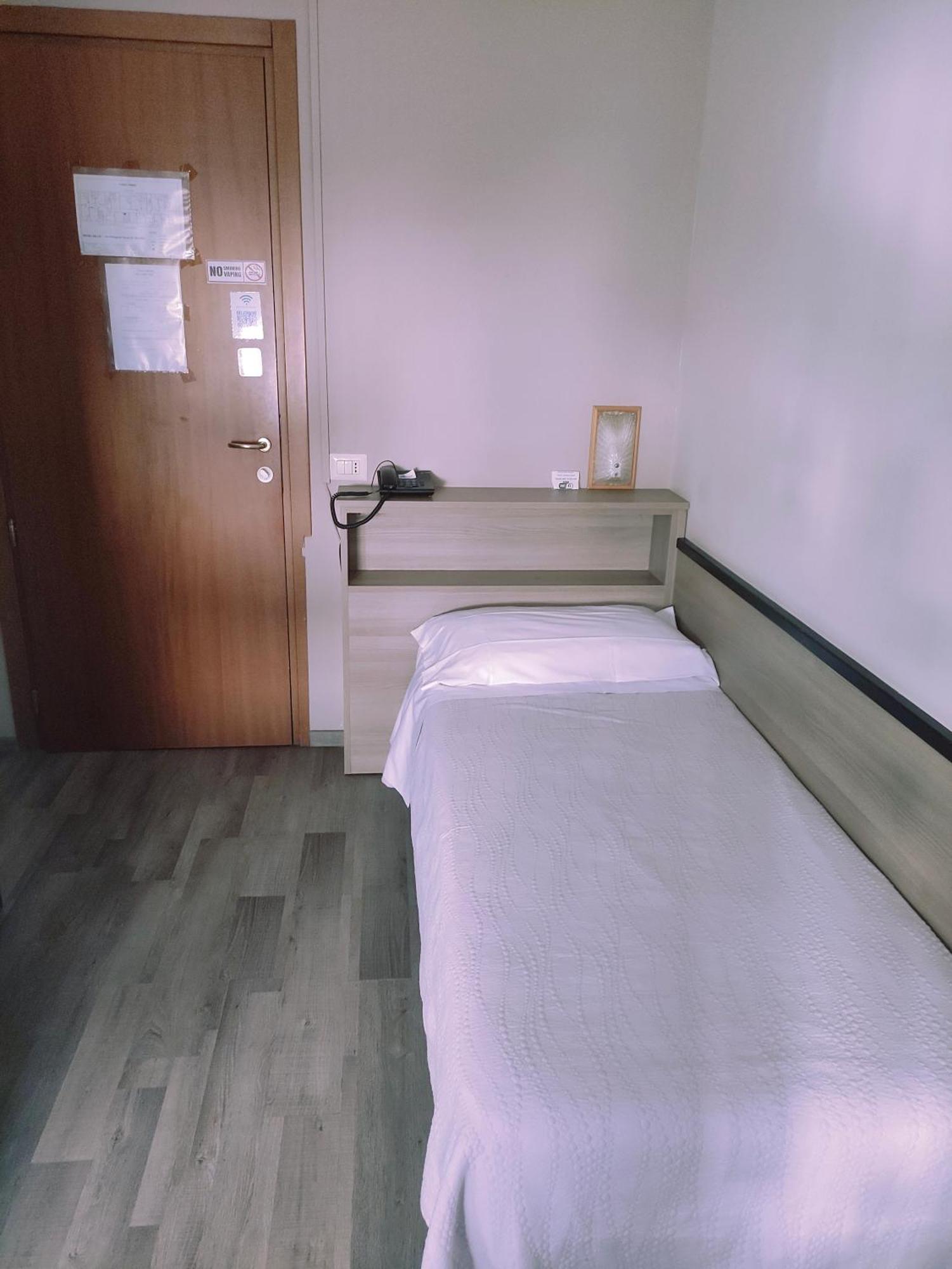 Hotel Salus Milan Luaran gambar