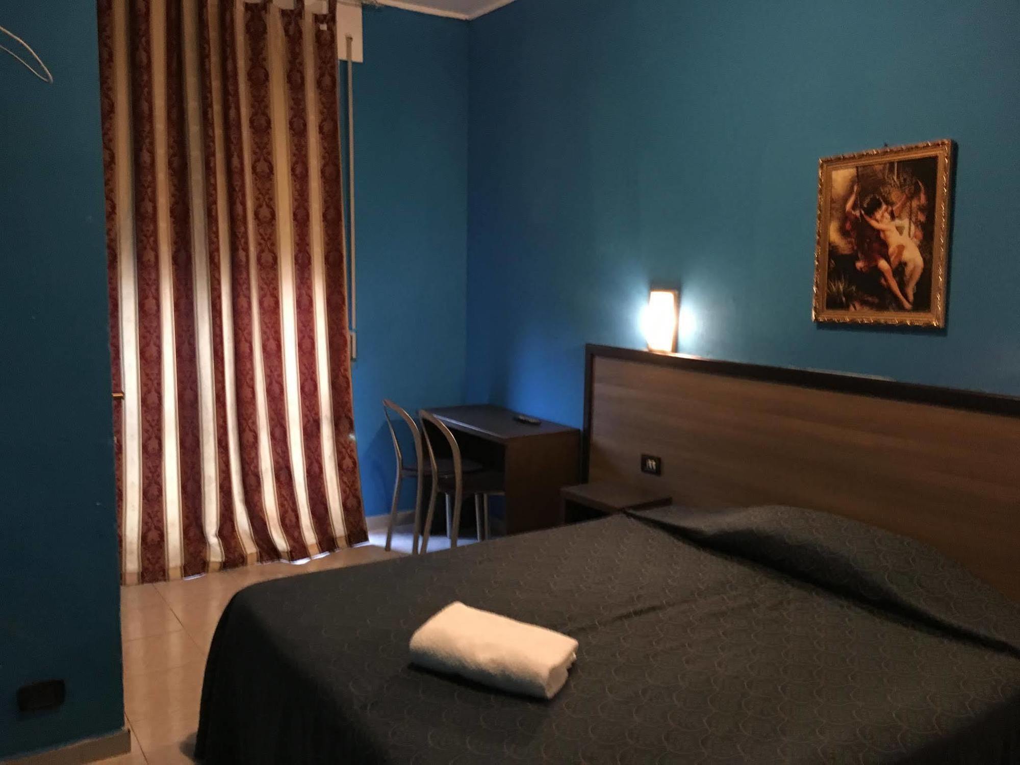 Hotel Salus Milan Luaran gambar
