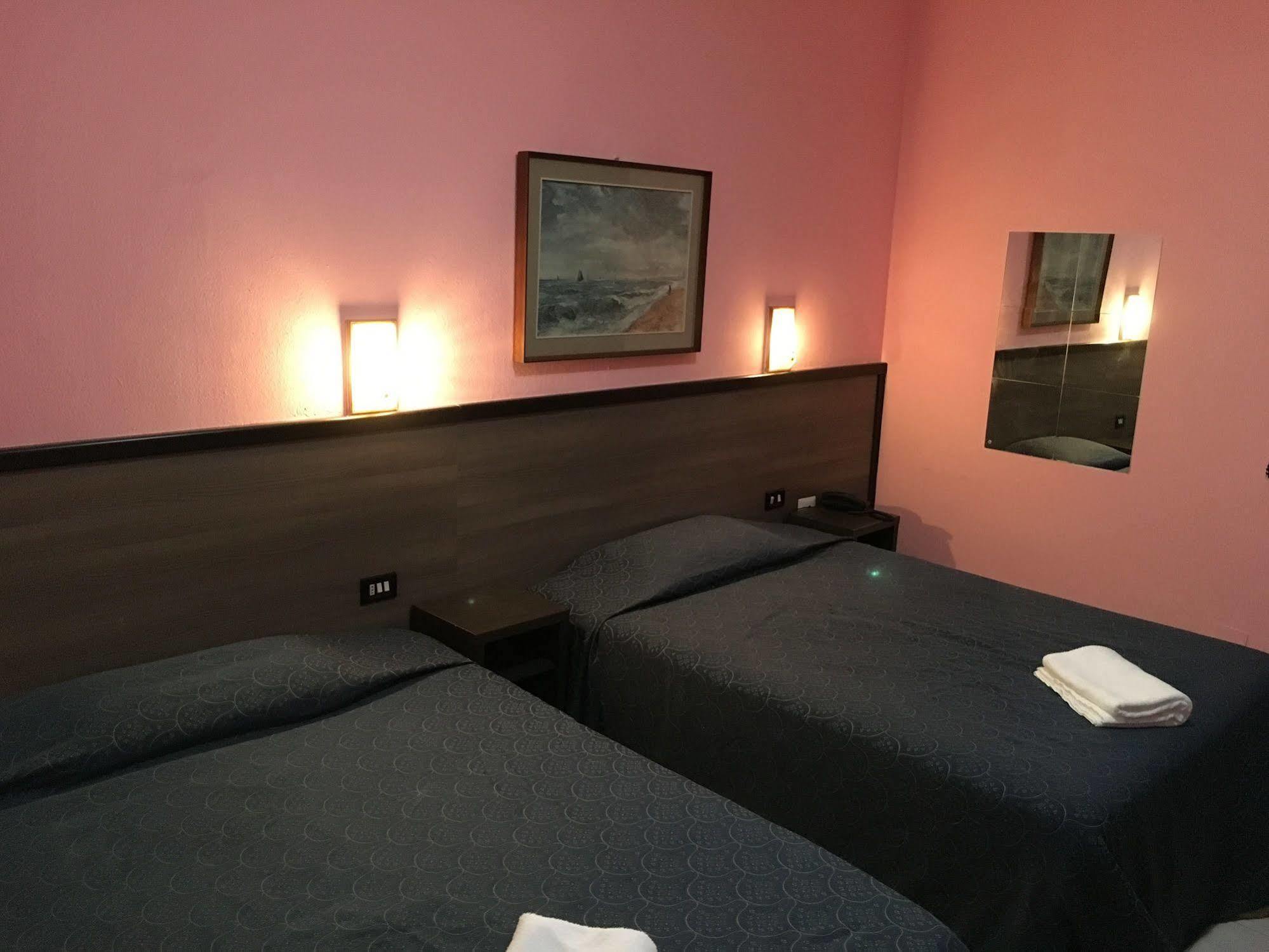 Hotel Salus Milan Luaran gambar